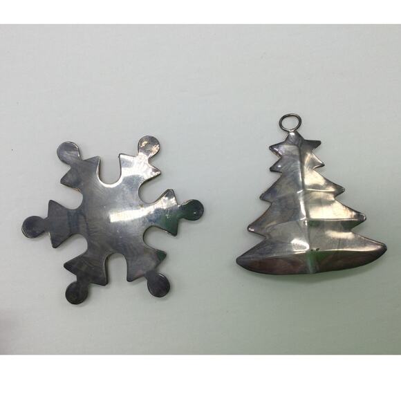 Vintage Metal Christmas Ornaments and bells Lot of 3 - Picture 7 of 7